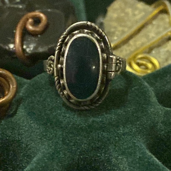 925 poison ring - Picture 13 of 13